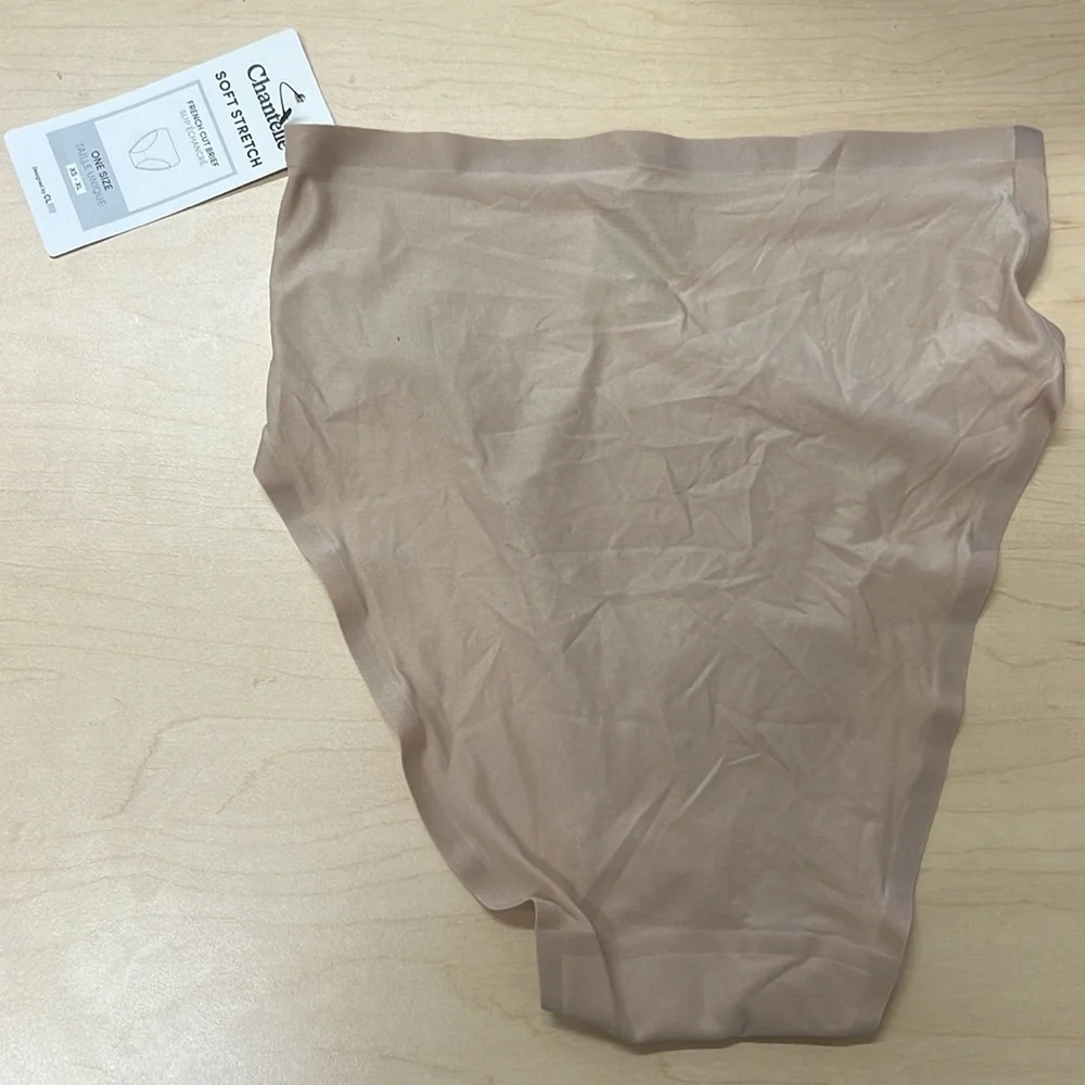 New with tags Chantelle Soft Stretch Briefs in Beige. One size fits most - Picture 4 of 5